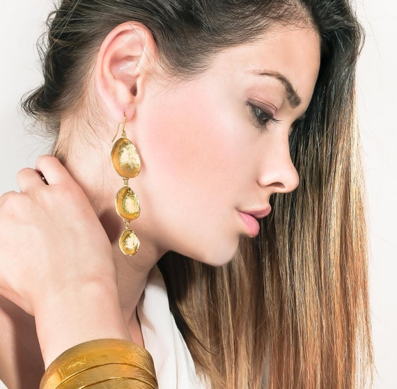 Gold Statement Dangling Earring, Gold Earring, Gold Dangle Earring, Dangle Earring, Statement Earring, Chandelier Earring, Drop Clip Earring