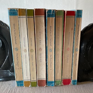 vintage paperbacks, Pelican and Penguin Classic Books, 8 volumes, history, The Iliad, free shipping, from Diz Has Neat Stuff