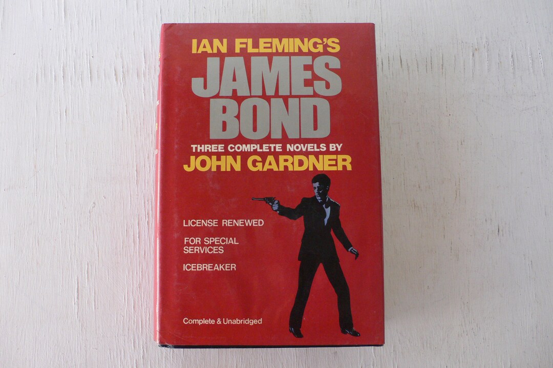 Vintage Book, Ian Flemings James Bond, 3 Complete Novels by John