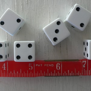 400 bulk dice , white and black, 6 sided, free shipping, from Diz Has neat Stuff