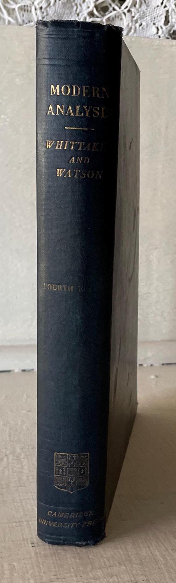 洋書 A Course of MODERN ANALYSIS 4TH Edition Course of Modern Analysis 4TH Edition: Whittaker, E.T.
