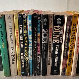 Vintage Science Fiction Paperbacks: Robert Heinlein & More, 14 Vol. Set