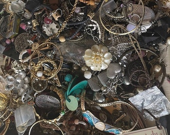 9 pounds of broken and costume jewelry, destash, wholesale and repair, free shipping, from Diz Has Neat Stuff