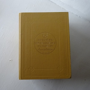 vintage Dictionary, Webster&#39;s new International Dictionary, Second edition, 1961, illustrated, giant book, free shipping,from Diz Has Neat