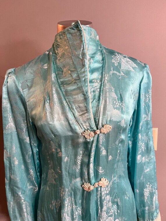 Vintage Mid Century Silk Asian Robe - image 6
