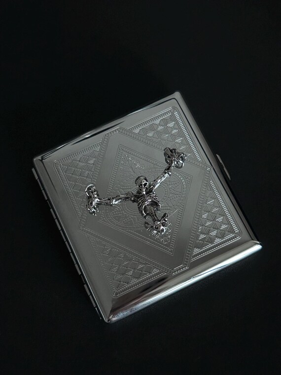Vintage Skull Zinc Alloy Cigarette Case - Gothic Punk Style