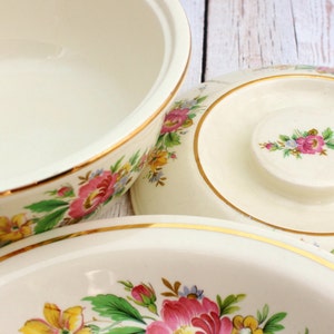 Homer Laughlin  Virginia Rose Srping Wreath  Covered Casserole and Matching Pie Plate, Homer Laughlin China, Spring Wreath Casserole, Floral
