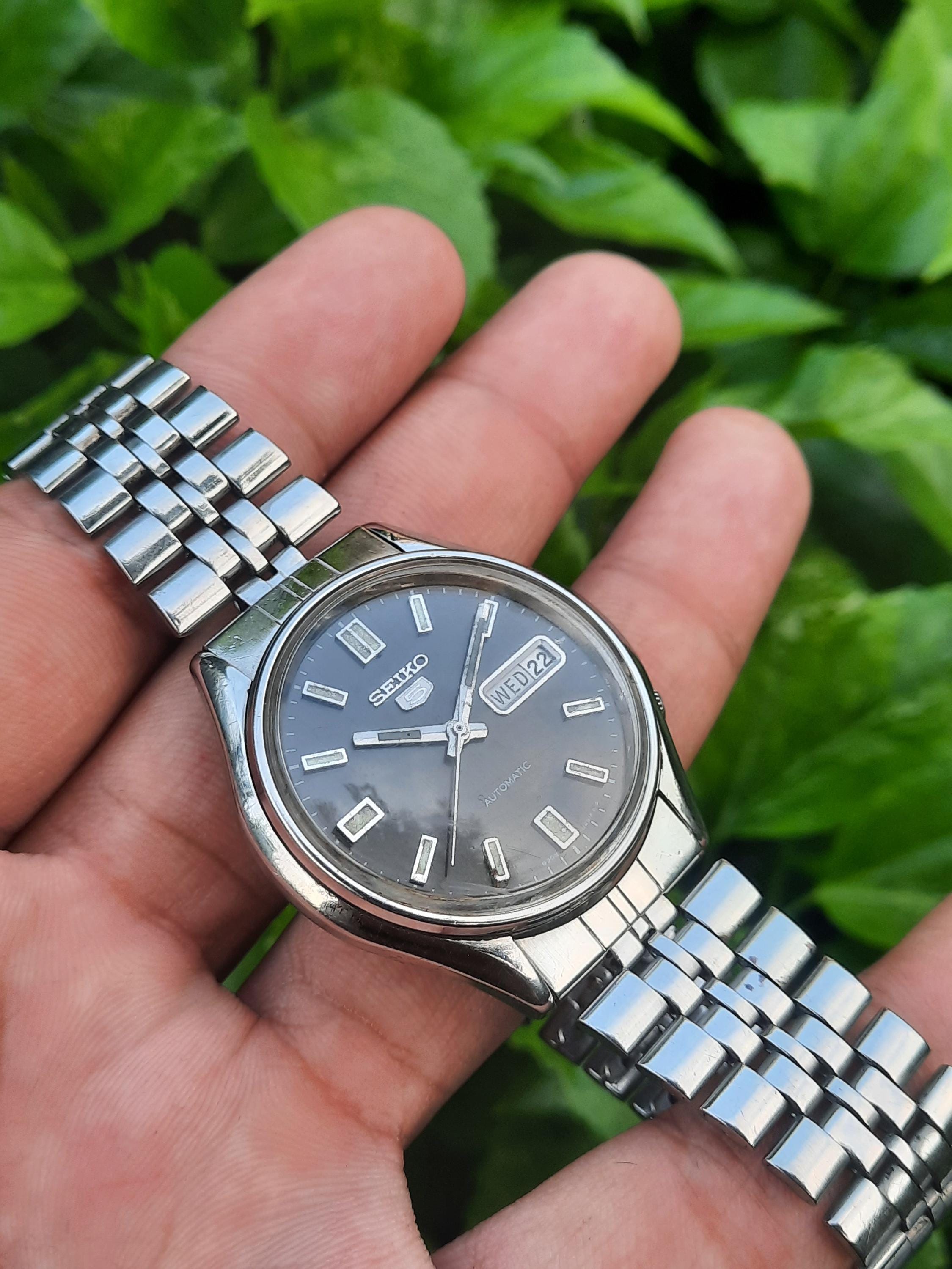 ✨SEIKO✨セイコー5✨デイデイト✨シルバー文字盤✨腕時計✨ セイコー5 6119 - Etsy 日本