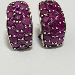 Boucles d'oreilles vintage en argent sterling avec rubis • Bijoux élégants