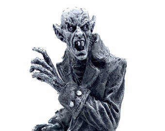 Dracula: Nosferatu Statue