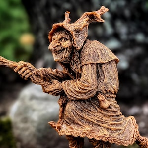La Befana the Witch Statue, Hand Painted Resin Sculpture | Rustic Folklore Crone Figurine | Spooky Home Decor for Halloween Dark Christmas