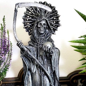 Santa Muerte Statue, Handgemalte Skulptur | Mexikanische Heiliger des Todes Altar Statue | Gothic Figur, Dia de los Muertos Decor