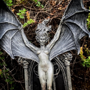 Carmilla the Vampire Statue, Hand Painted Resin Sculpture | Legendary Vampire Figurine |Victorian Gothic Horror|Gothic Gift and Spooky Decor