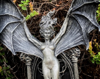 Carmilla the Vampire Statue, Hand Painted Resin Sculpture | Legendary Vampire Figurine |Victorian Gothic Horror|Gothic Gift and Spooky Decor