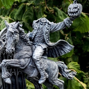 Headless Horseman Riding Statue, Hand Painted Resin Sculpture | Gothic Legend of Sleepy Hollow Figurine | Dark Folklore Art for Spooky Decor