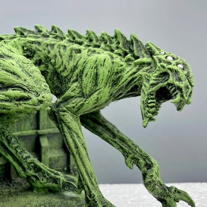 H.P. Lovecraft's Hound of Tindalos Statue image 1