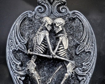 Amor Aeternus, Small Wall Plaque