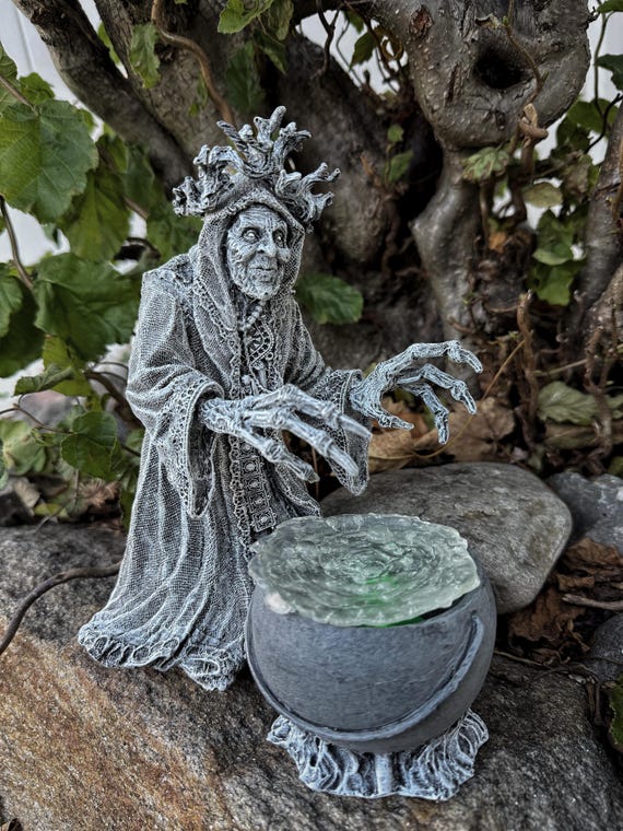 Hexe Gryla Statue, Handbemalte Resin Skulptur | Rustikale Folklore Crone Figur | Gruselige Dekoration für Halloween, Weihnachten