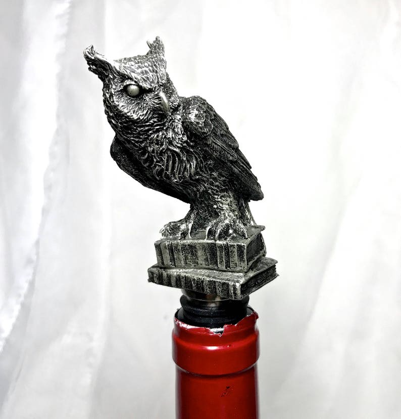 Horned Owl Winestopper image 6