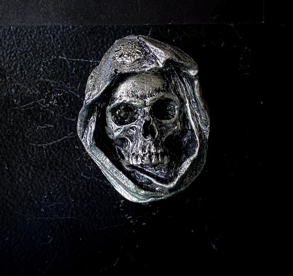 Santa Muerte/ Grim Reaper Magnet, Hand Painted Resin Sculpture | Mythic Fantasy Decor | Santa Muerte Magnet for Fantasy and Gothic Decor