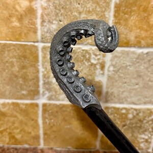 Kraken Tentacle Cane, Hand Sculpted Octopus Walking Stick | Nautical Gothic Cane |Fantasy Cosplay Kraken Lovecraftian Cane, Gothic Accessory image 2