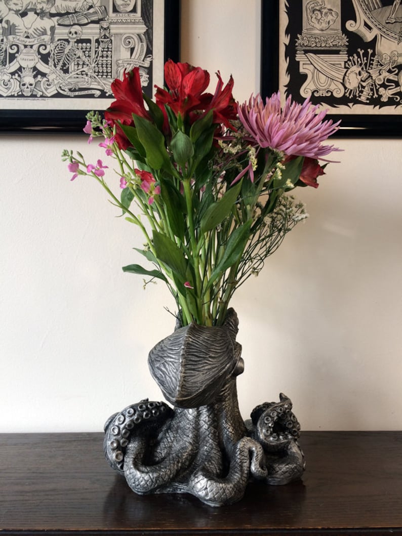 Kraken Vase, Pewter Finish image 5