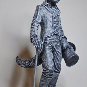 Gentleman Wolf Statue image 3