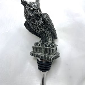Horned Owl Winestopper image 4