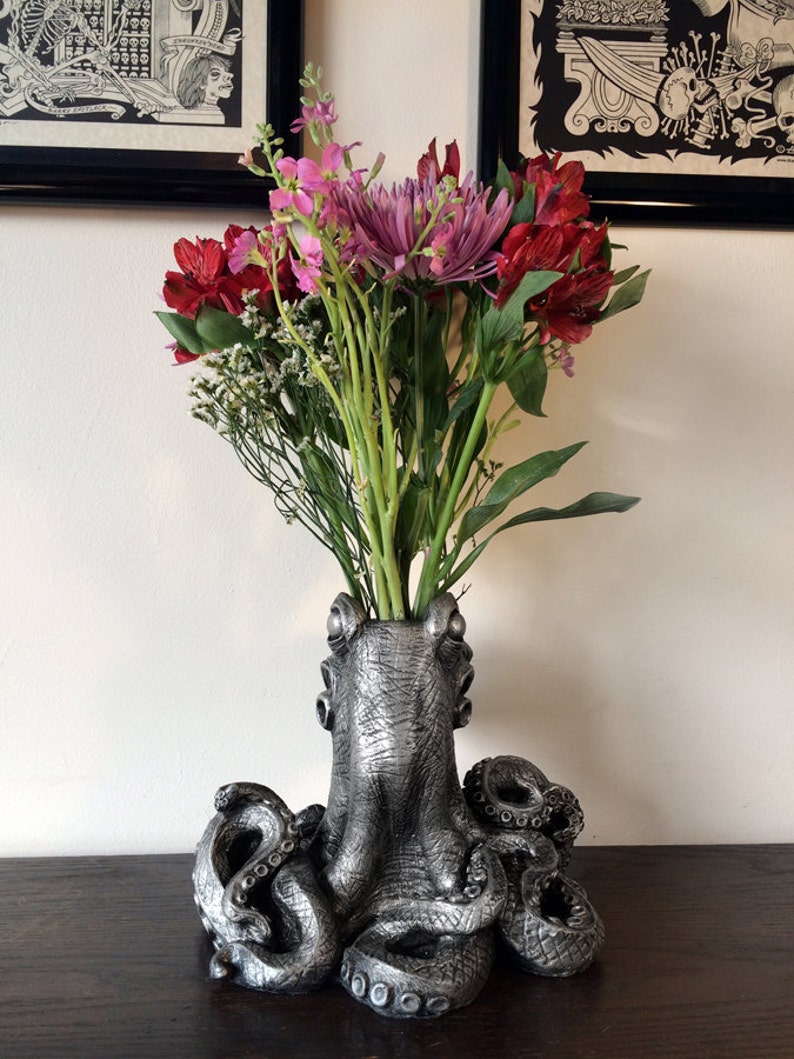 Kraken Vase, Pewter Finish image 4