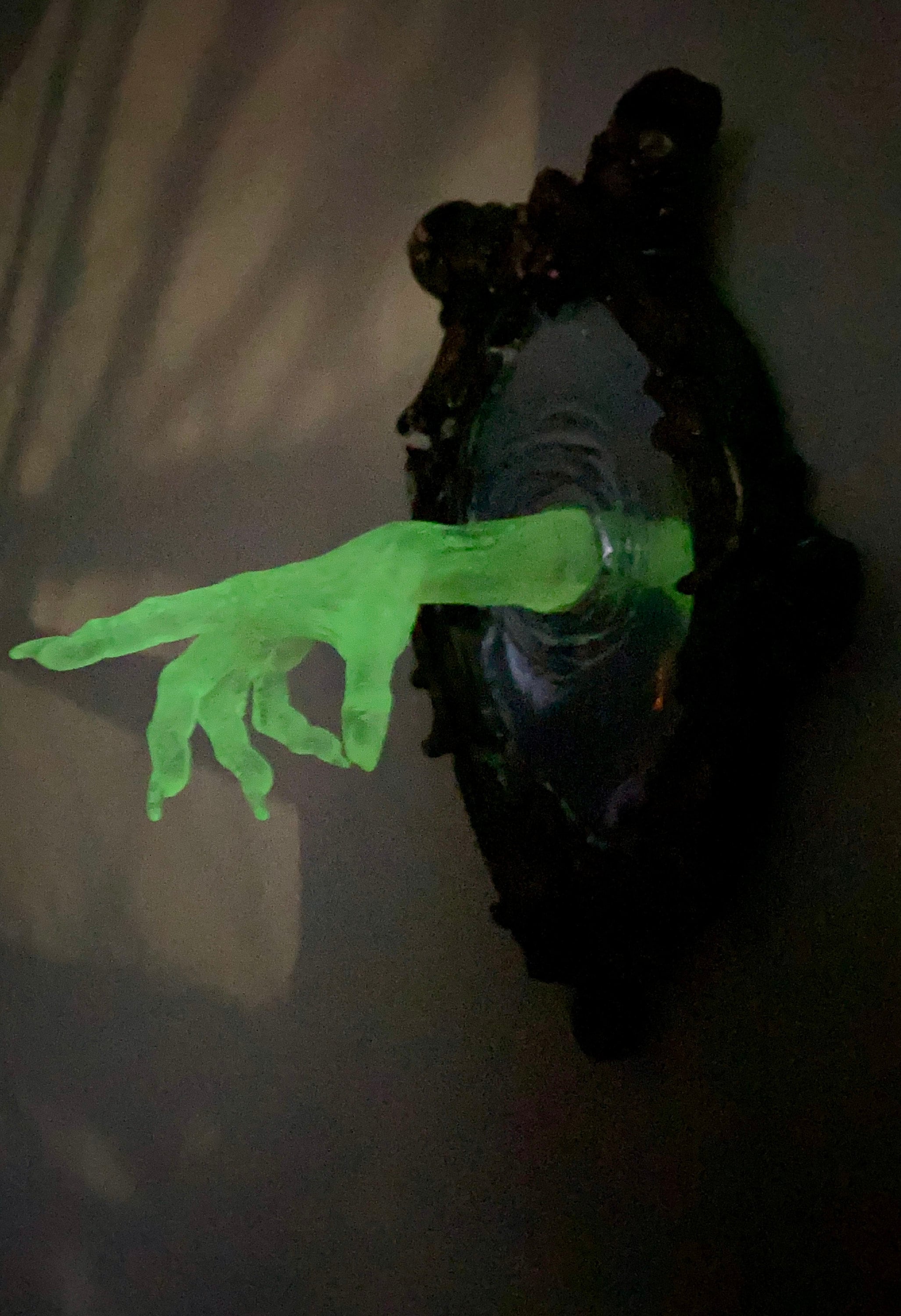 Spectral Hand Wall Plaque, Glow in the Dark Resin | Victorian Gothic Haunted Wall Art |Ghost Hand Gift for Halloween, Spooky Home Decor