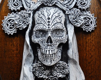 Dia de los Muertos, White Finish