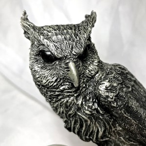 Horned Owl: Witch's Familiar Statue image 2