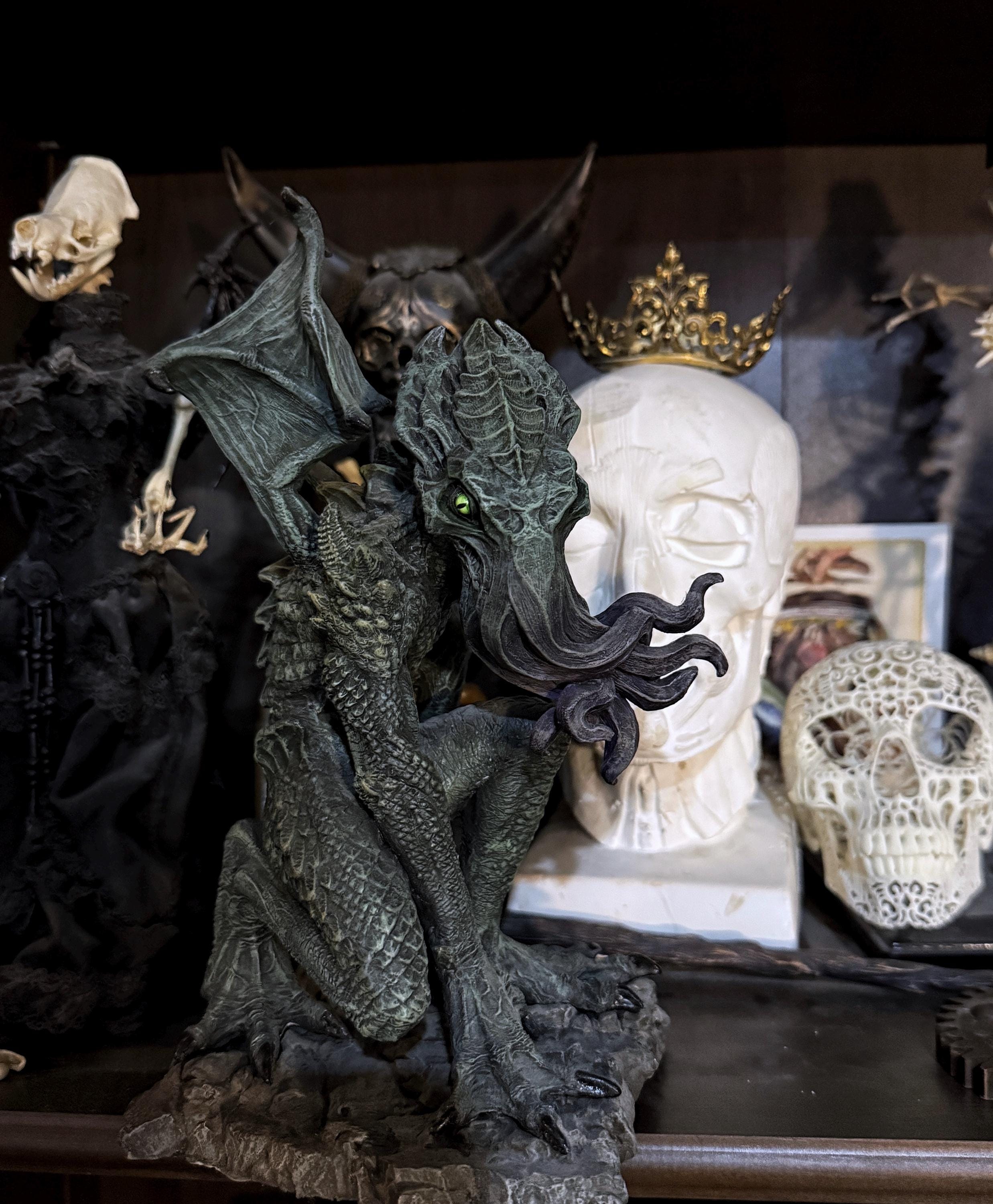 H.P. Lovecraft's Cthulhu Rising Statue, Full Color Sculpture
