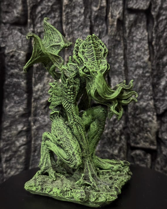 H.P. Lovecraft's Cthulhu Rising Statue, Half Scale Sculpture