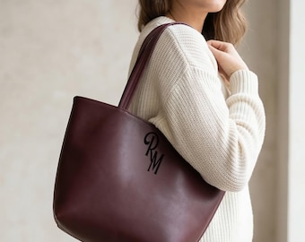 Custom Monogram Vegan Leather Tote Bag Minimalist Waterproof Shoulder Bag Elegant Everyday Work Travel Handbag