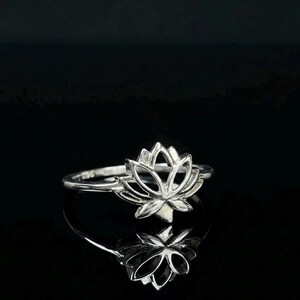 925 sterlingzilveren ring met lotusbloem, minimalistische bloemen natuursieraden