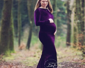 Emerald Green Velvet Maternity Gown, Flowy Cape Photoshoot Dress, Sequin Sleeves - Etsy Emerald Green Velvet Maternity Gown, Flowy Cape Photoshoot Dress, Sequin Sleeves - Etsy