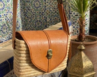 Moroccan Raffia Crossbody Bag Handmade | Round Straw Purse Woven | Leather Flap Shoulder Bag | Boho Beach Bag Summer Natural Woven Handbag