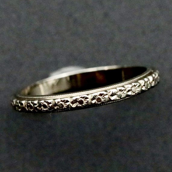 Thin Floral Wedding Band • Antique 18k Orange Blossom Art Deco Engraved Ring • Size 7