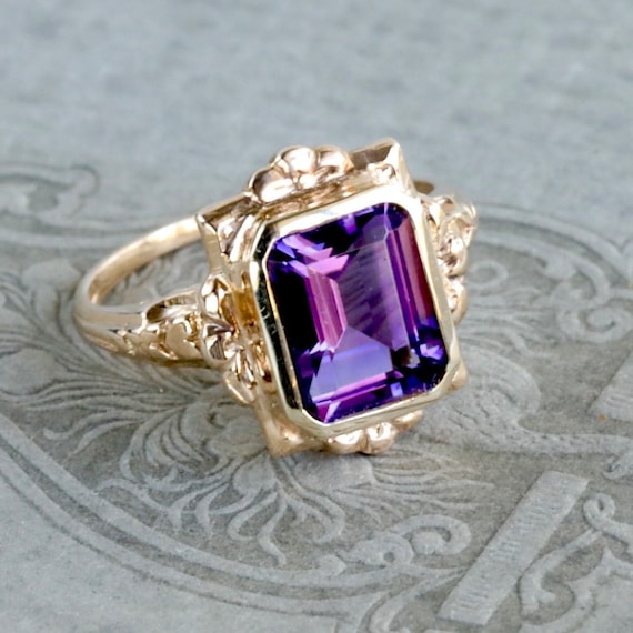 Antique Amethyst Gemstone Birthstone Gold Ring, An