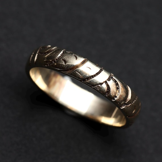 Vintage 14k Gold Band Ring • Solid Gold Stacker Pinky or Midi Ring • Size 6.25