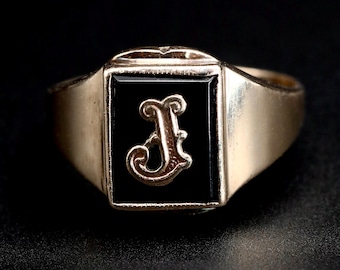 Anillo de sello de oro de 10k con ónix negro para hombre o mujer • Anillo de graduación de oro vintage con la letra J • Talla 8