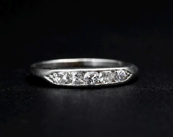 Alianza de boda de platino con diamantes • Anillo delicado para el dedo meñique de mujer • Anillo apilable estilo art déco • Talla 4.75