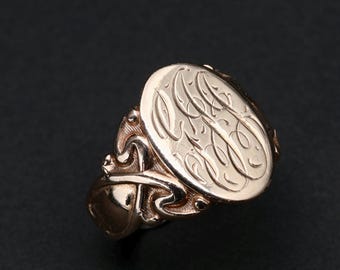 Anillo de sello de oro grabado para hombre • Anillo Art Nouveau de oro macizo de 10k • Joyería con inicial GJJ • Talla 7
