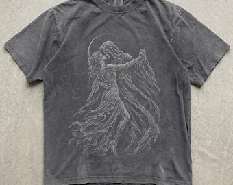 Maglietta Dark Romance, maglietta scheletro, maglietta di Halloween, abbigliamento gotico, moda autunnale, maglietta stagione spettrale, maglietta colori comfort