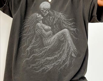 Maglietta Dark Romance, maglietta di Halloween, maglietta con scheletro, abbigliamento gotico, moda autunnale, maglietta horror, maglietta dai colori comodi