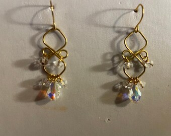 Clear Earrings - Crystal Jewelry - Gold Jewellery - Beaded - Dangle - Fashion - Jewelrybycarmal - Handmade - Shiny - Pierced - Gift