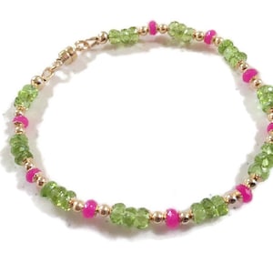 Peridot Bracelet - Hot Pink Chalcedony Gemstone Jewelry - Gold Jewellery - Green - Beaded - Gift - Magnetic Clasp - August Birthstone