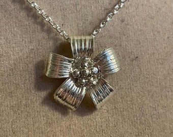 Flower Necklace - Sterling Silver Jewellery - Pendant Jewelry - Chain - Fashion - Trendy