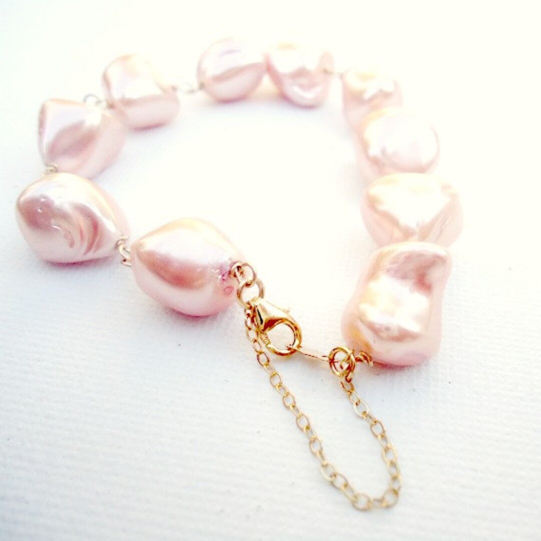 Peach Pearl Split Bracelet main image 1